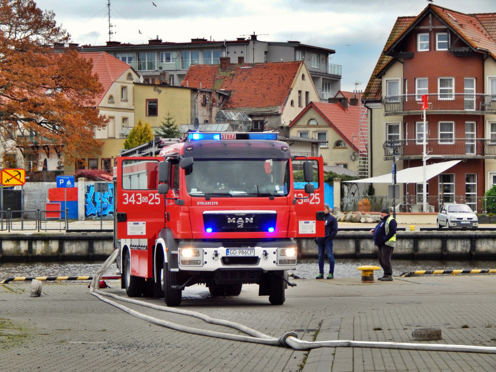 Wspólne działania strażaków i marynarki! [FOTO]