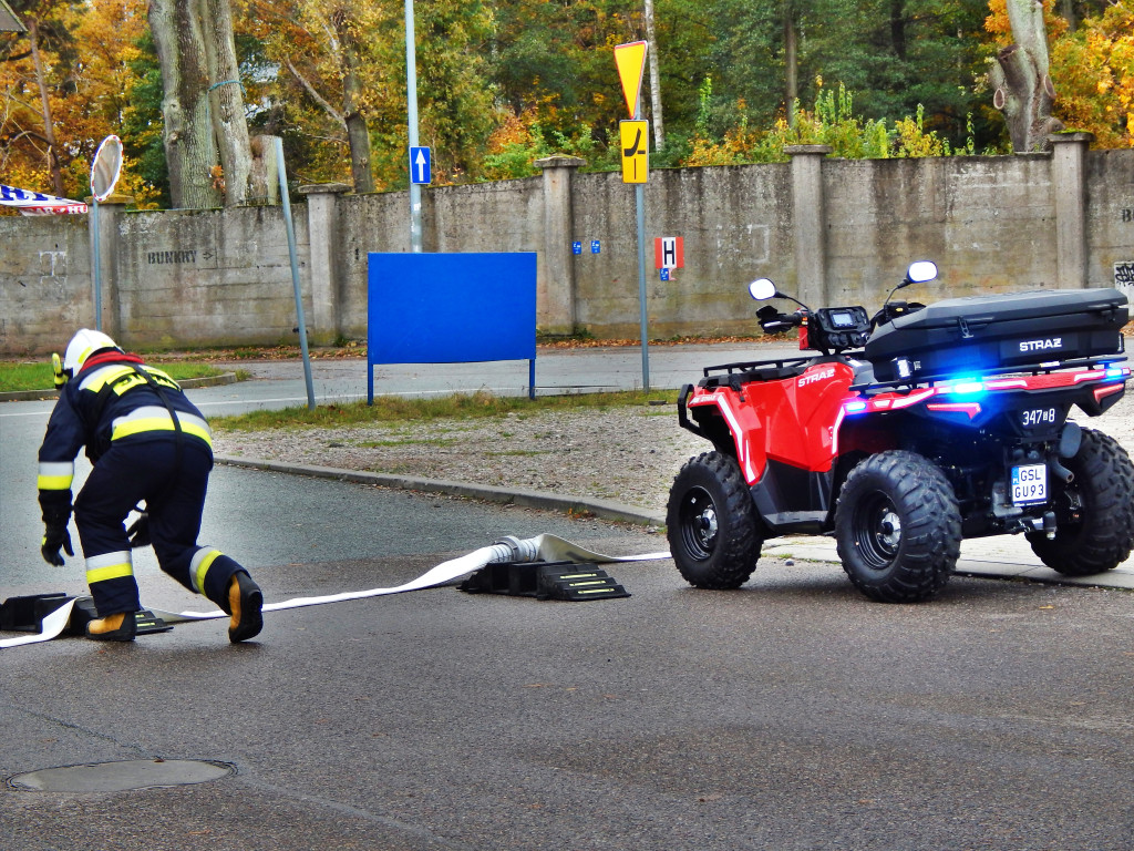 Wspólne działania strażaków i marynarki! [FOTO]