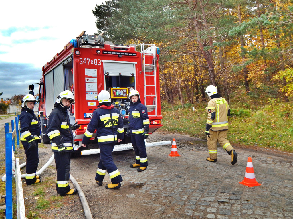 Wspólne działania strażaków i marynarki! [FOTO]