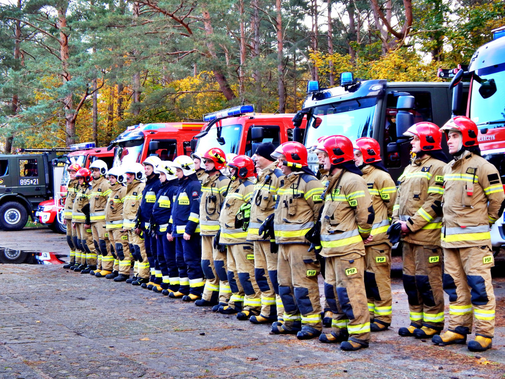 Wspólne działania strażaków i marynarki! [FOTO]