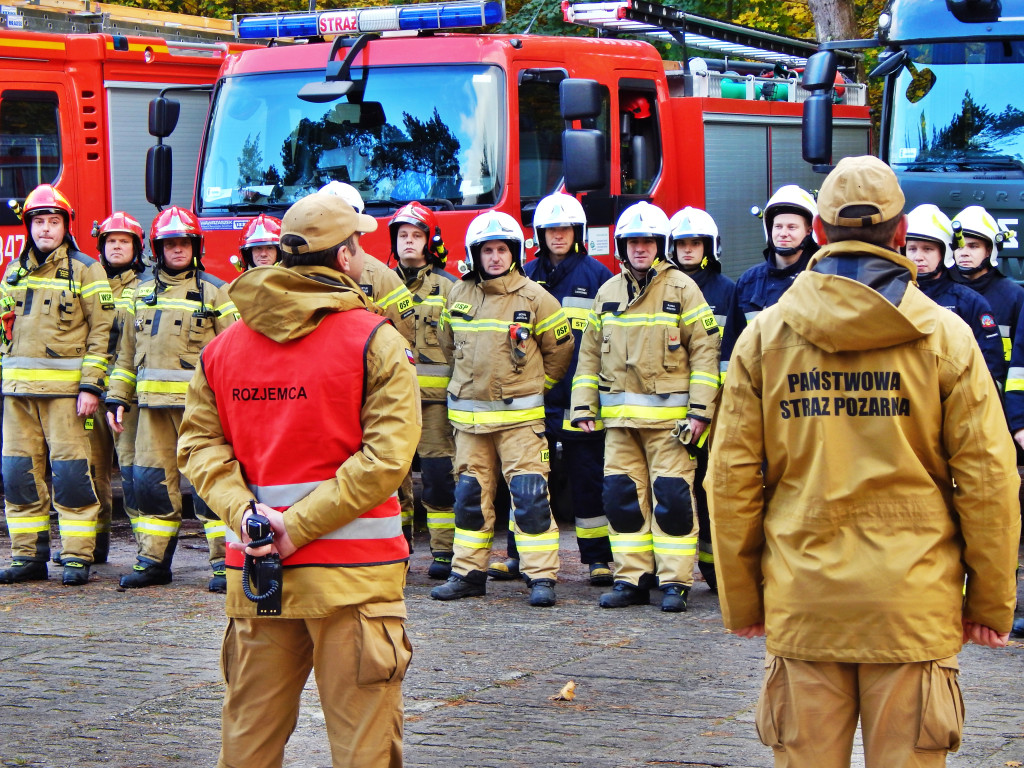 Wspólne działania strażaków i marynarki! [FOTO]