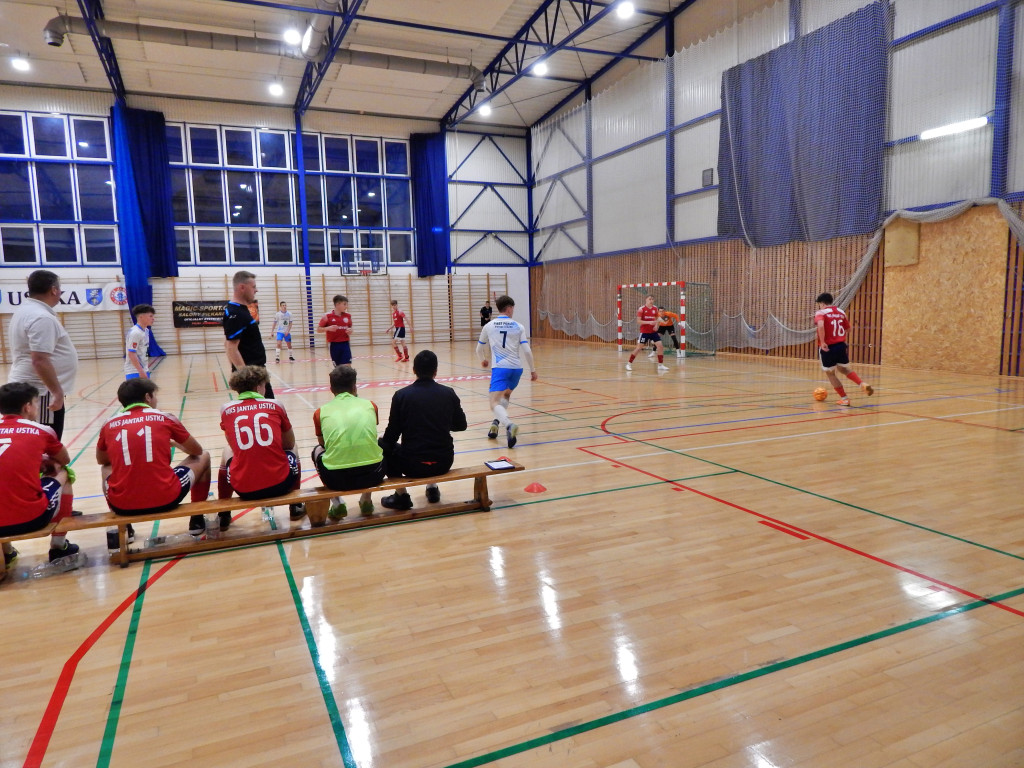 Ustka. Inauguracja Ligi Juniorów w futsalu [FOTO]