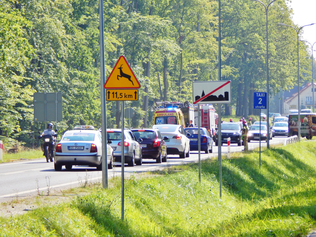 Zderzenie trzech aut na DK-21! [FOTO]