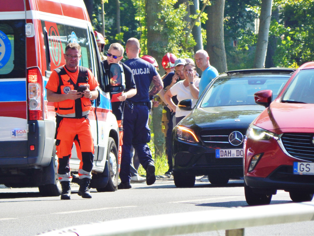 Zderzenie trzech aut na DK-21! [FOTO]