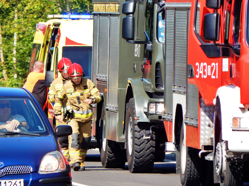 Zderzenie trzech aut na DK-21! [FOTO]