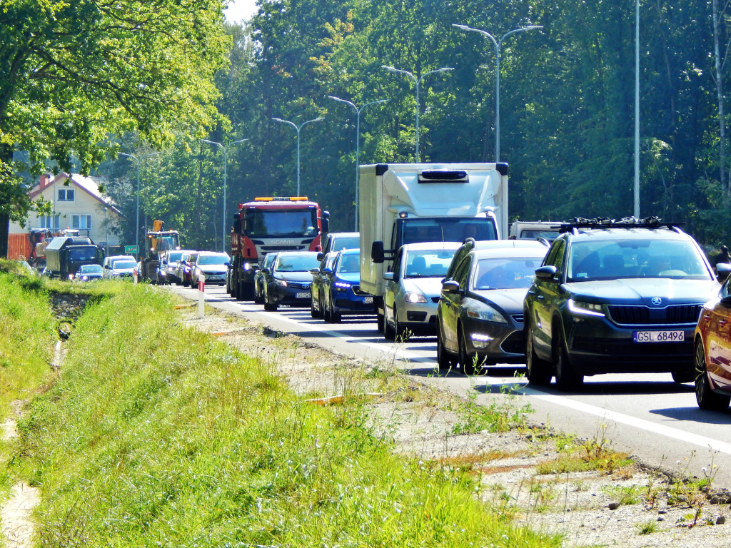 Zderzenie trzech aut na DK-21! [FOTO]