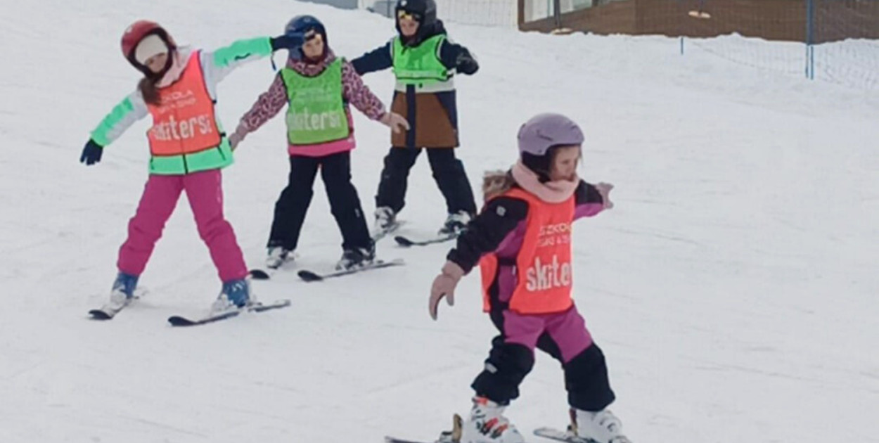 ​Mali mistrzowie na stoku: Przedszkolaki z Krępy Słupskiej