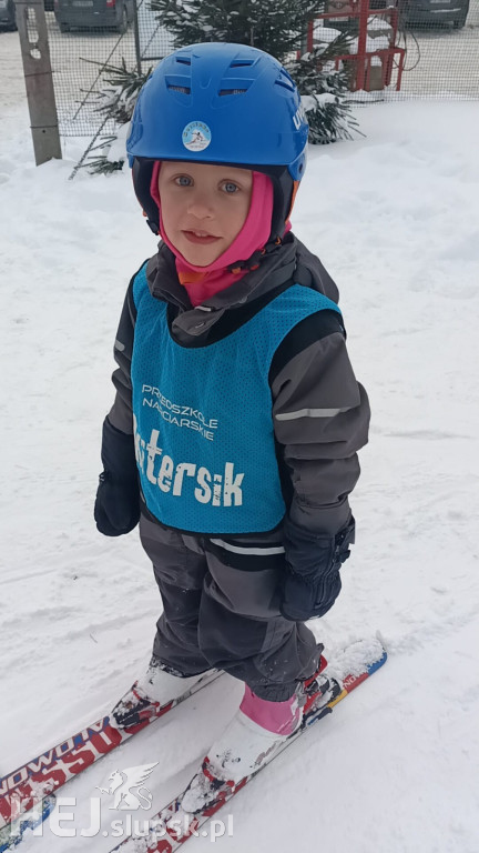 ​Mali mistrzowie na stoku: Przedszkolaki z Krępy Słupskiej