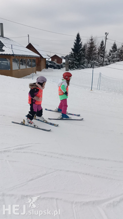 ​Mali mistrzowie na stoku: Przedszkolaki z Krępy Słupskiej