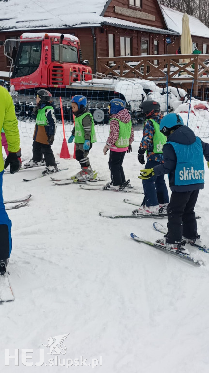 ​Mali mistrzowie na stoku: Przedszkolaki z Krępy Słupskiej