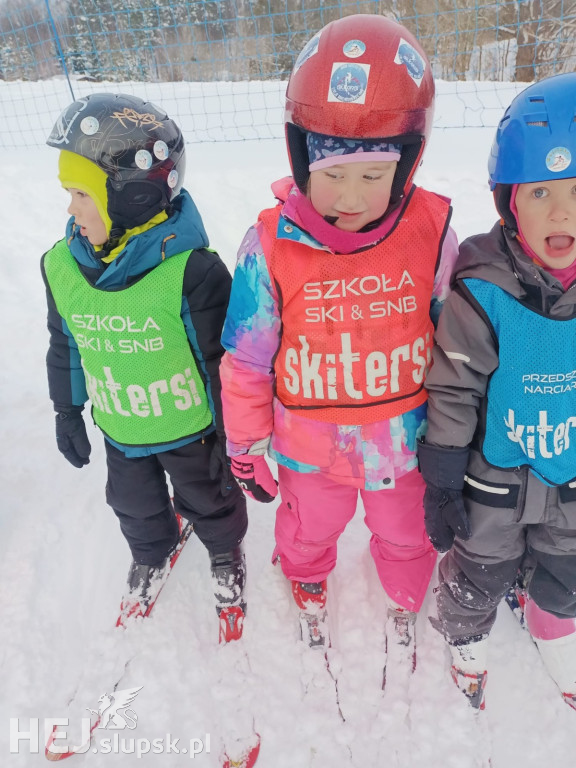 ​Mali mistrzowie na stoku: Przedszkolaki z Krępy Słupskiej