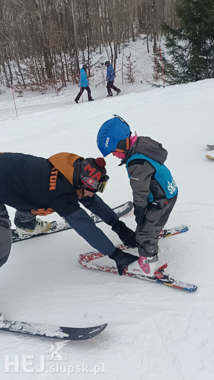 ​Mali mistrzowie na stoku: Przedszkolaki z Krępy Słupskiej