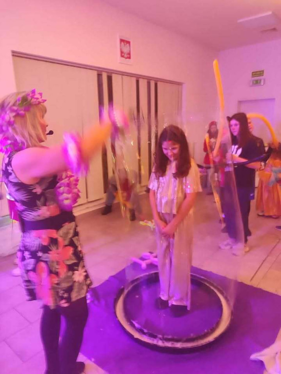 Ferie na wesoło! Hawajski karnawał w Bobrownikach