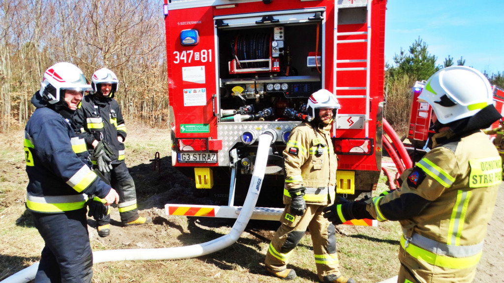 Strażacy ćwiczyli walkę z pożarem lasu [FOTO]
