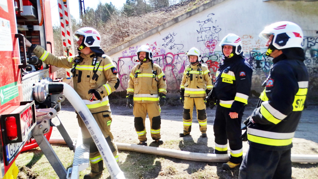 Strażacy ćwiczyli walkę z pożarem lasu [FOTO]