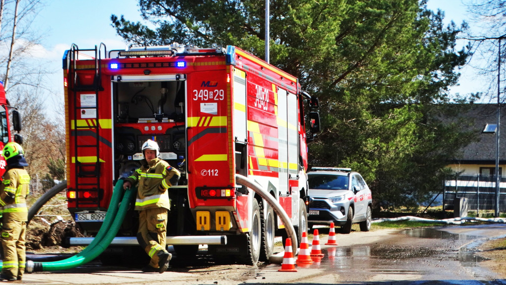 Strażacy ćwiczyli walkę z pożarem lasu [FOTO]