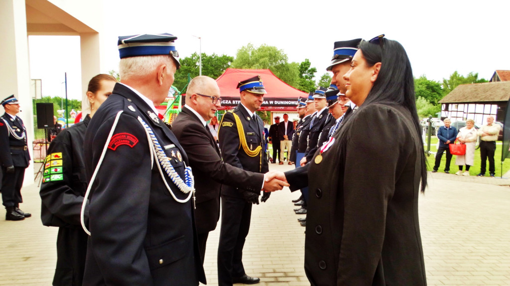 Remiza dla strażaków. Święto w Duninowie [FOTO]