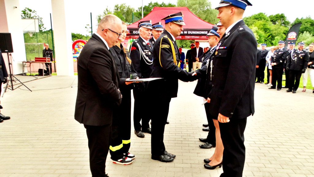 Remiza dla strażaków. Święto w Duninowie [FOTO]