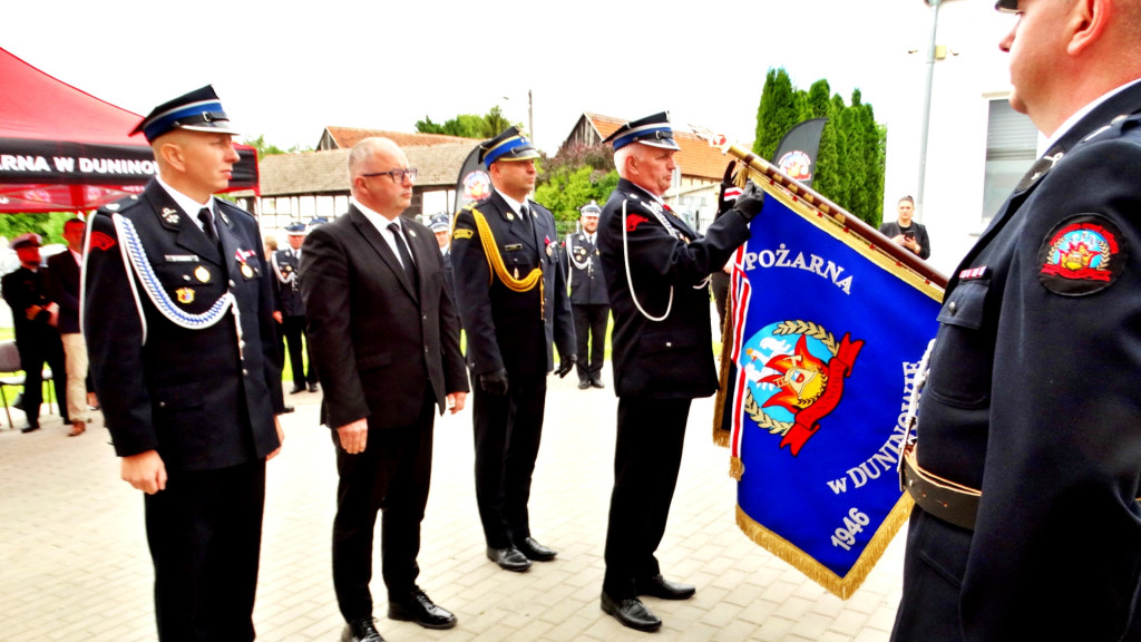 Remiza dla strażaków. Święto w Duninowie [FOTO]