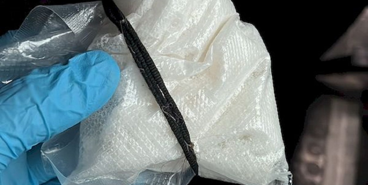 Nastoletni amatorzy narkotyków w rękach policji! Mieli "zioło" i "kryształ"