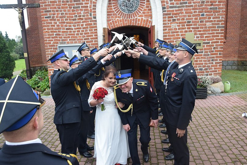 Starszy ogniomistrz na ślubnym kobiercu! [FOTO]