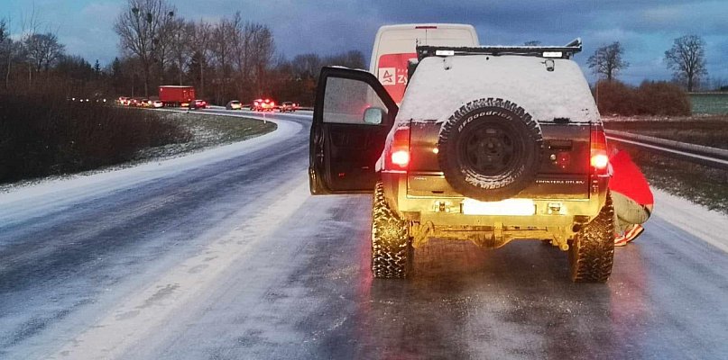 SZKLANKA NA DROGACH! Drogówka apeluje o ostrożność! - 5848