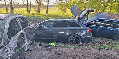KRAKSA trzech aut na DW-213. W akcji strażacy, policja i pogotowie-7958