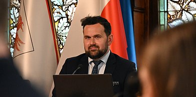 Słupsk wprowadza prohibicję. Zakaz sprzedaży alkoholu od 22:00 do 6:00-8454
