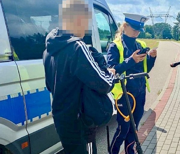 Zakończenie roku szkolnego. Słupska policja apeluje o bezpieczne wakacje! -8462