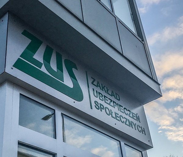 Wakacje składkowe biją rekordy. Nowe dane z ZUS-8605