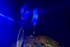 Nastoletni rowerzyści bez odblasków. Mogło dojść do tragedii!-9911