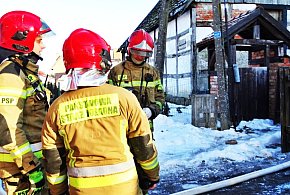 Pożar domu jednorodzinnego w Swołowie. Dwie osoby trafiły do szpitala!