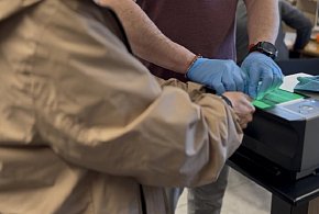 Słupsk: Kradzież "na pościel"! 6500 zł zniknęło z mieszkania 89-latki!