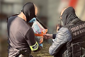 Nalot straży granicznej. Ponad 2 kilogramy narkotyków w słupskim mieszkaniu