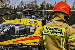Potęgowo: 13-latka na hulajnodze zderzyła się z autem. Lądował LPR