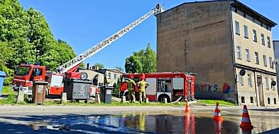 Pożar budynku przy Św. Piotra w Słupsku. Ulica była zamknięta