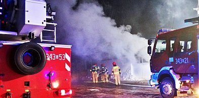 Pożar hali w Grabnie. Duże zadymienie i szybka interwencja służb!