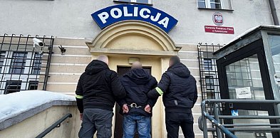 POLICYJNY NALOT w powiecie słupskim. Pięciu pseudokibiców ZATRZYMANYCH!