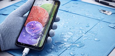 Dlaczego pęknięta tylna szybka w Galaxy S23 wymaga naprawy