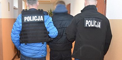 Najpierw kradzież, potem atak. Nastolatkowie POBILI ochroniarza!