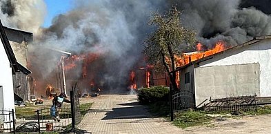 Ogień zabrał dorobek życia. Trwa zbiórka dla rodziny ze Starej Dąbrowy