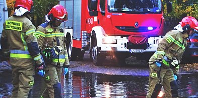 Intensywne opady nad Słupskiem. Strażacy interweniowali kilkadziesiąt razy-9914