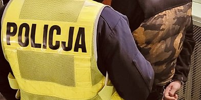 Policjant po służbie rozpoznał poszukiwanego. 45-latek TRAFIŁ ZA KRATKI!-10121