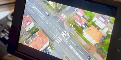 Policja obserwowała kierowców Z DRONA! Wystawiono AŻ 50 MANDATÓW! [VIDEO]-10413