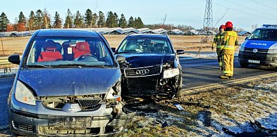Niebezpieczne wyprzedzanie między Ustką a Duninowem. Zderzenie DWÓCH AUT!