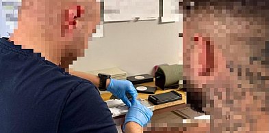 Słupsk: Policjanci weszli do mieszkania. Znaleźli 700 gramów metamfetaminy