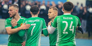 Gryf Słupsk wygrywa w Człuchowie! Trójkolorowi wiceliderem ligi!-9971