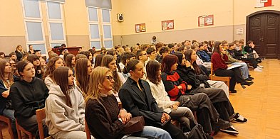 Licealny KOMPAS w rękach ósmoklasistów