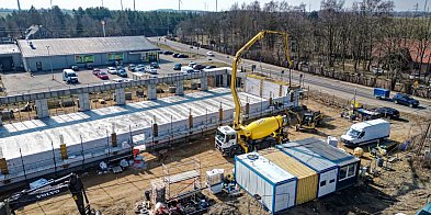 Nowy obiekt handlowo-usługowy w Potęgowie