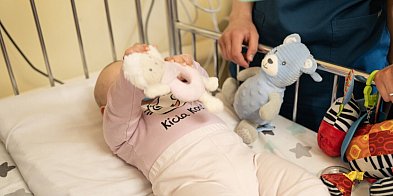 Pięciomiesięczna Nikola szuka RODZINY! [VIDEO]